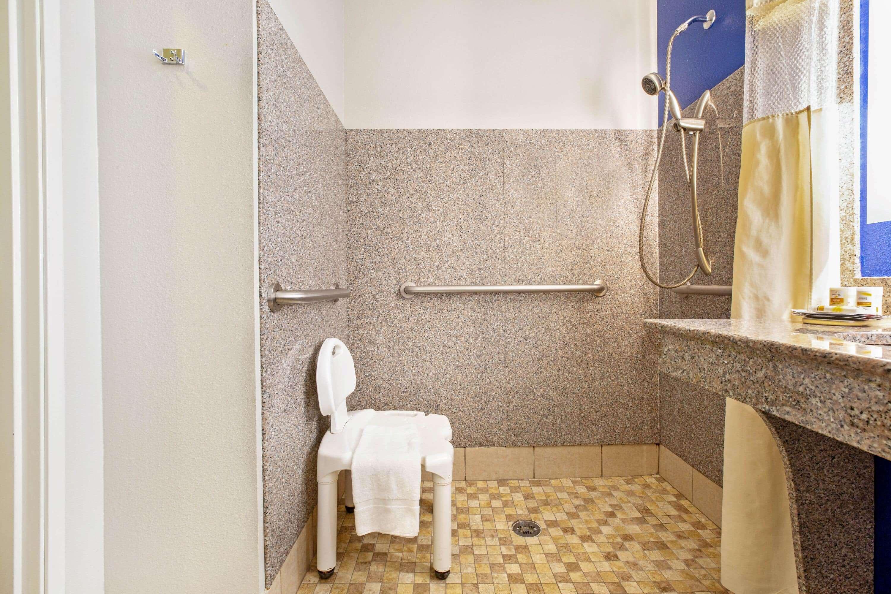 La Quinta By Wyndham Ne Long Beach/Cypress Hawaiian Gardens Exterior foto