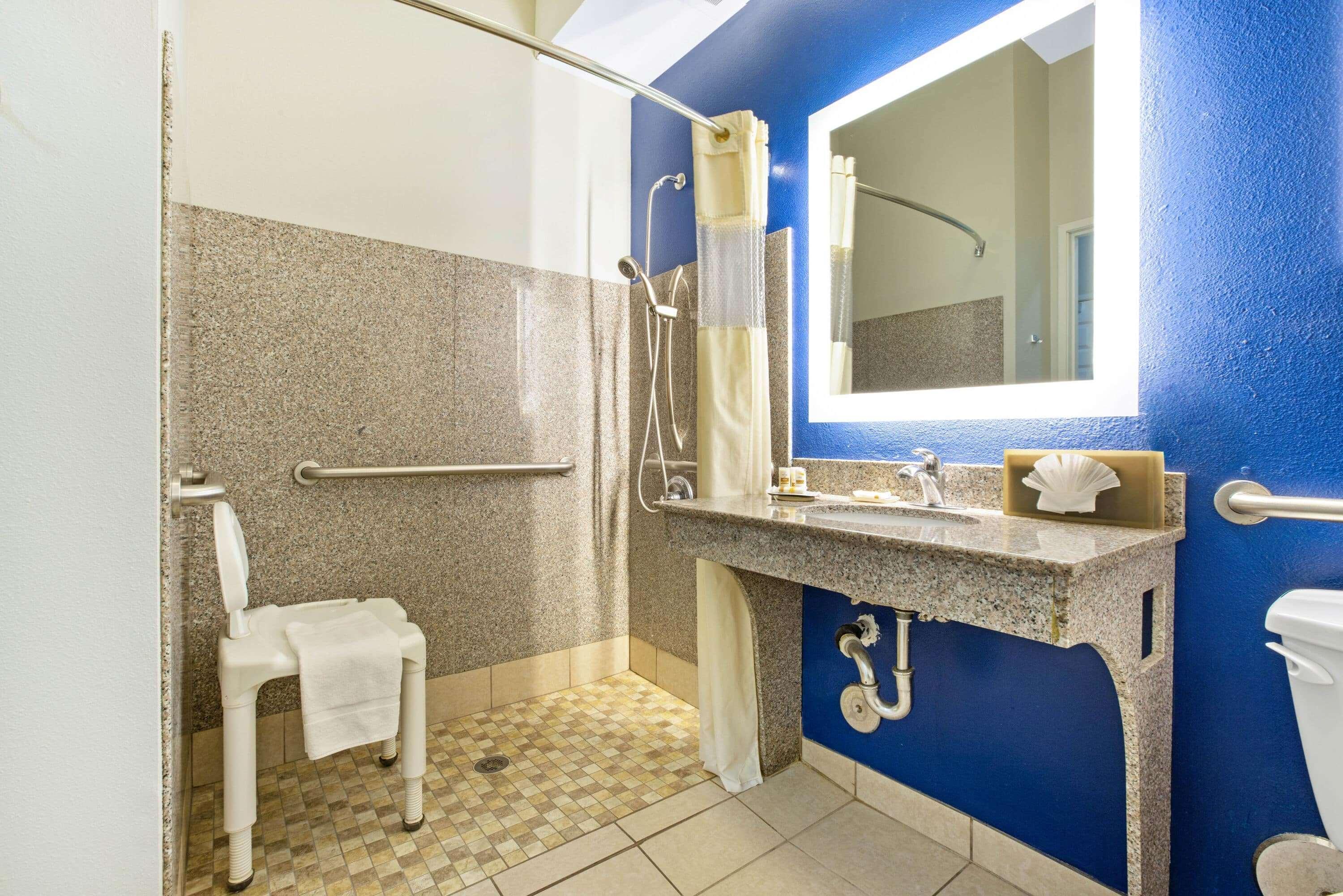 La Quinta By Wyndham Ne Long Beach/Cypress Hawaiian Gardens Exterior foto