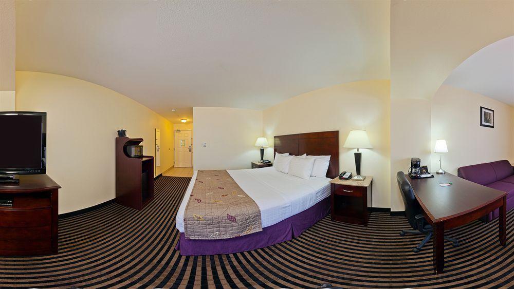 La Quinta By Wyndham Ne Long Beach/Cypress Hawaiian Gardens Exterior foto
